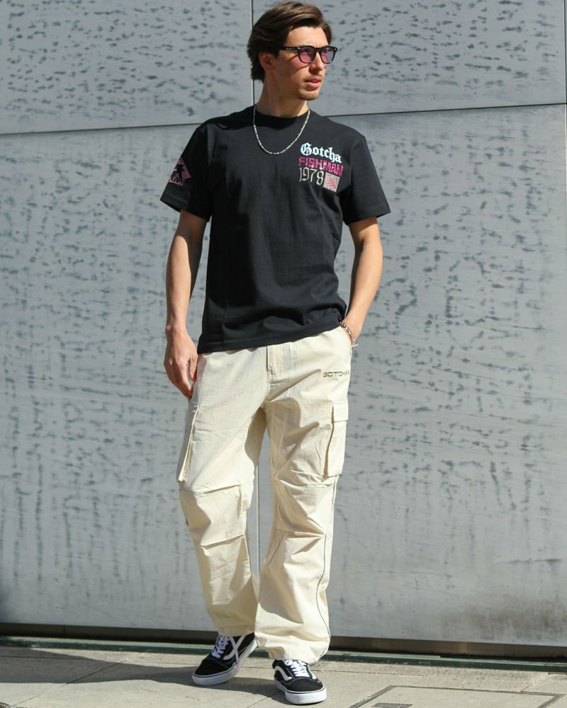 ブラック：180cm/70kg(Lサイズ着用)